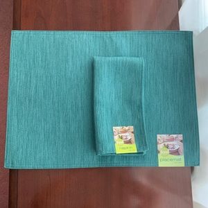 NWT Set of 3 Food Network Cloth Placemats and Napkins